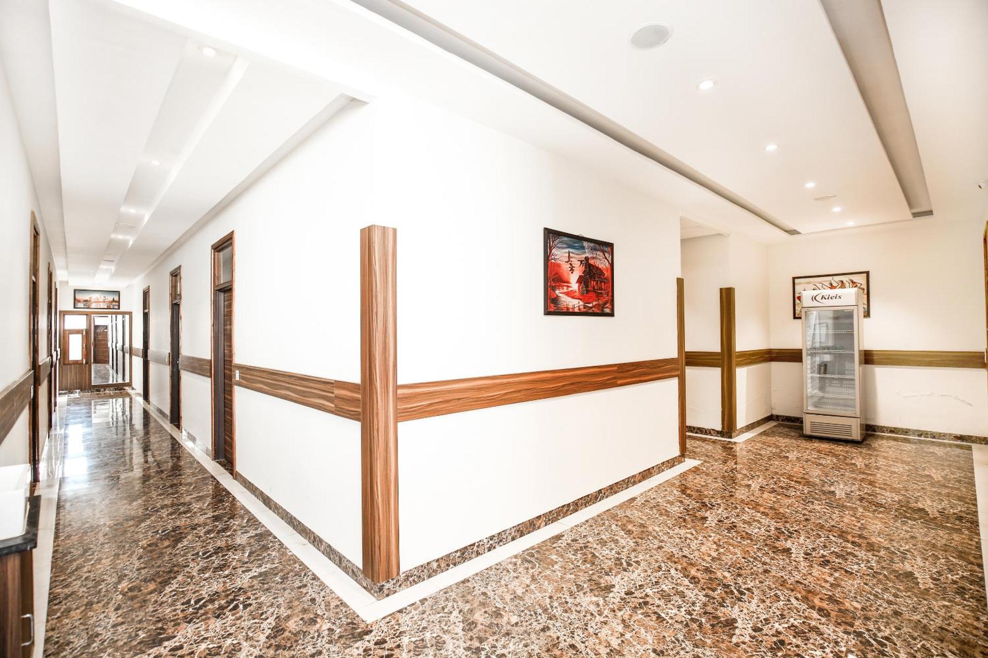 Hotel Woodcrest Zirakpur - Best Family Hotel By - A Unit Of Sidham Group Exterior foto